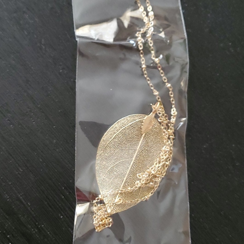 Fashion necklace